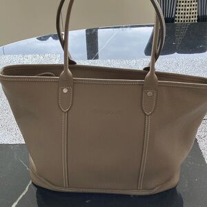 Longchamps leather double handle tote in perfect condition